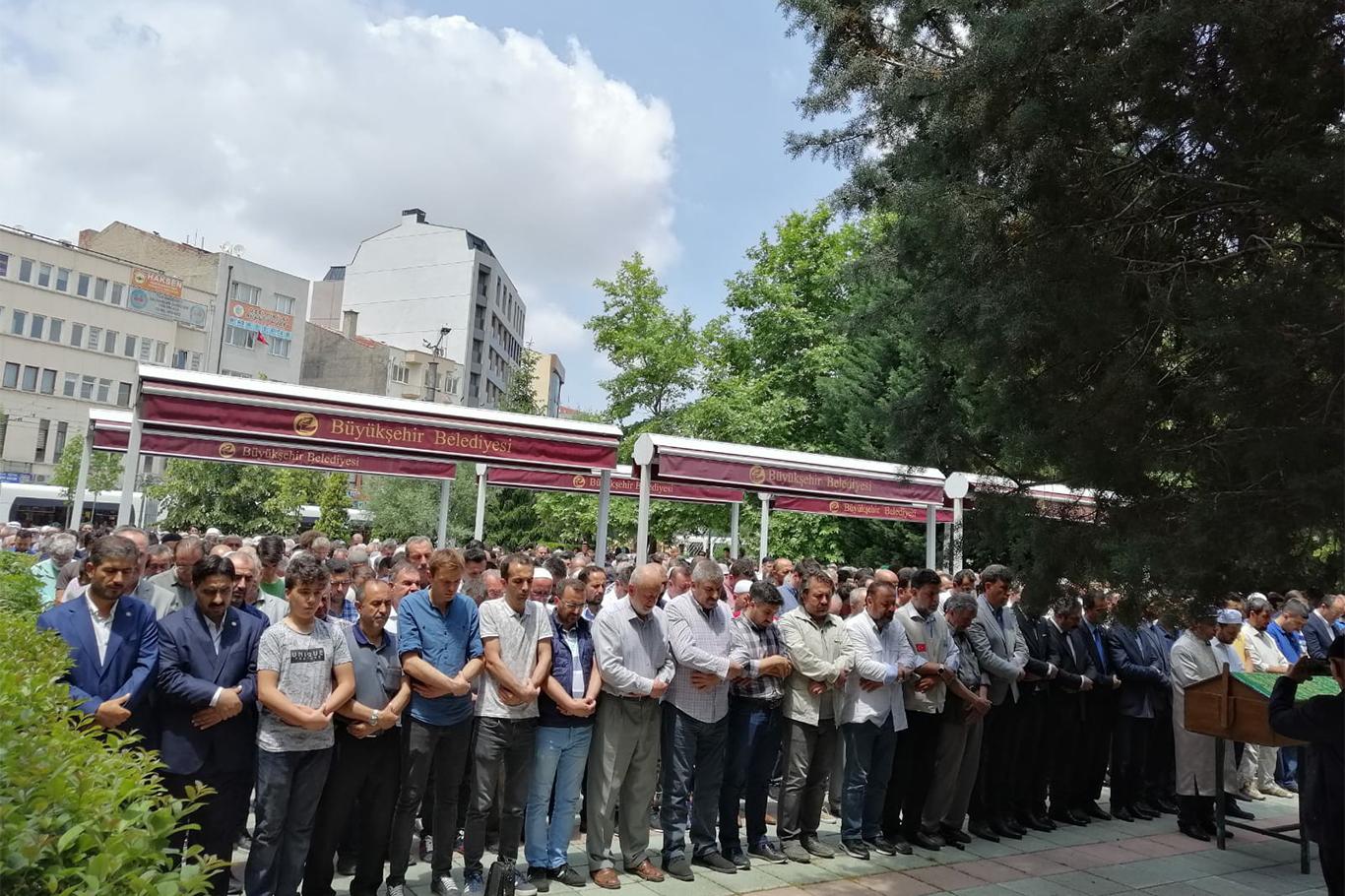Eskişehir’de Muhammed Mursi için gıyabi cenaze namazı kılındı